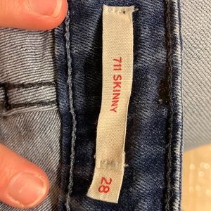Levi’s 711 skinny women’s jeans